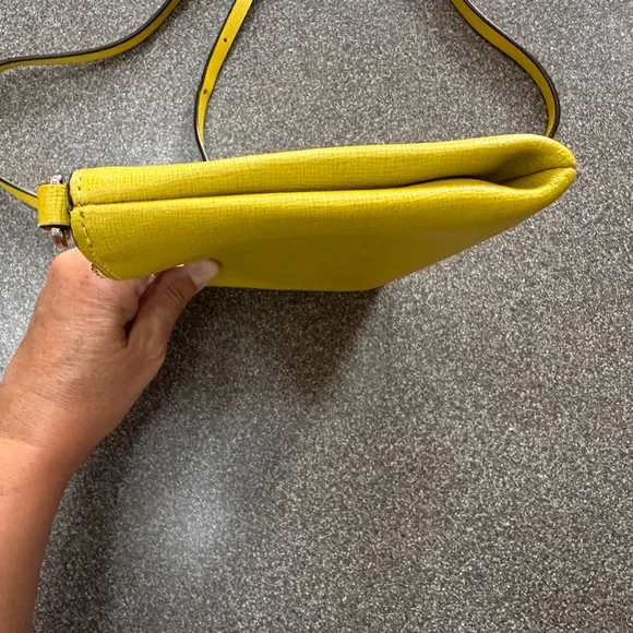 COACH Kylie Saffiano Leather Crossbody Bag Sunglow Yellow With Adjustable Strap - Picture 4 of 8